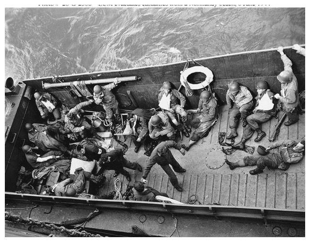 随军记者镜头里真实的血腥奥马哈海滩登陆战