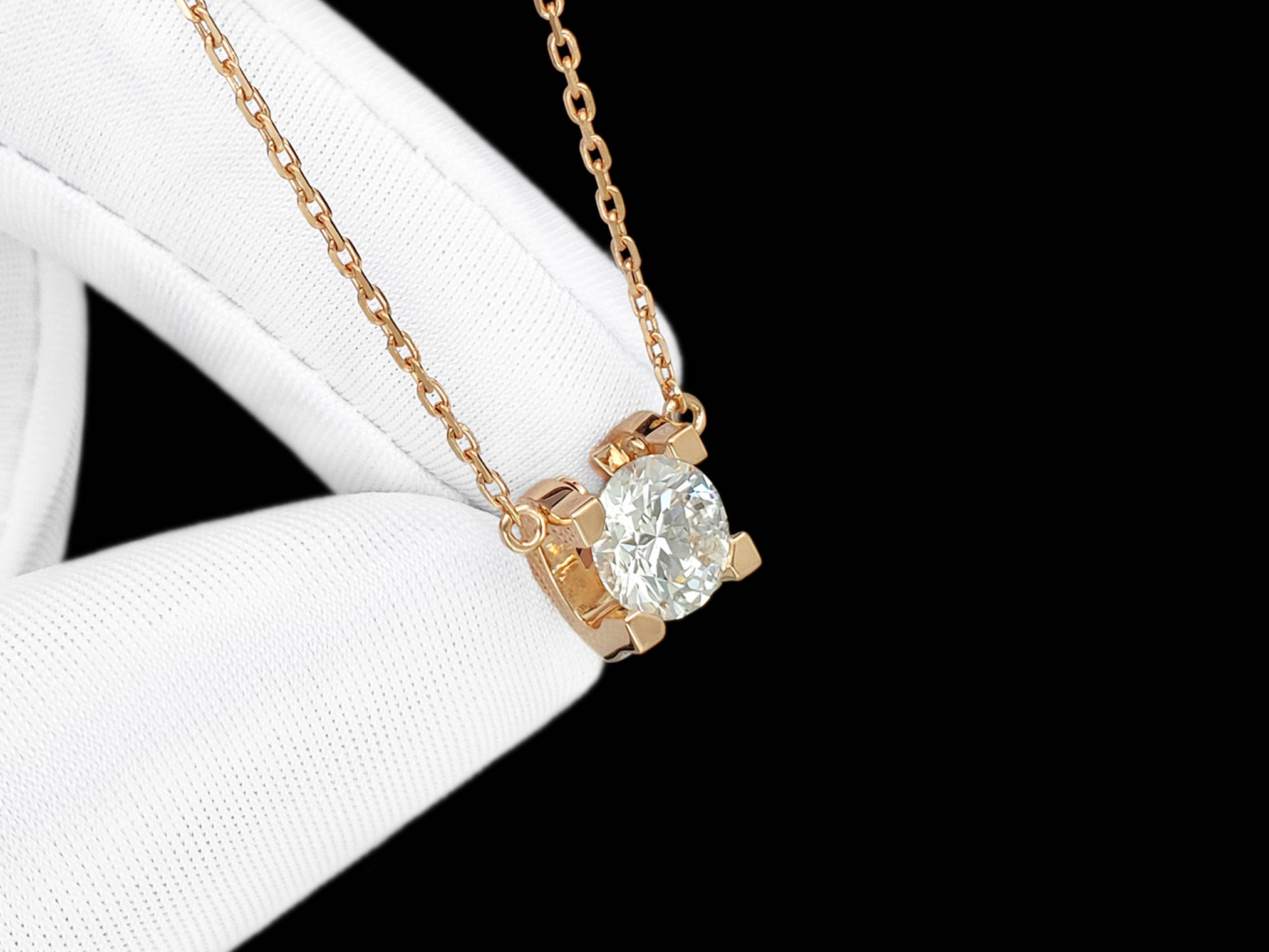 卡地亚牛头钻石项链丨传承经典 吐故纳新 用c述说璀璨传奇