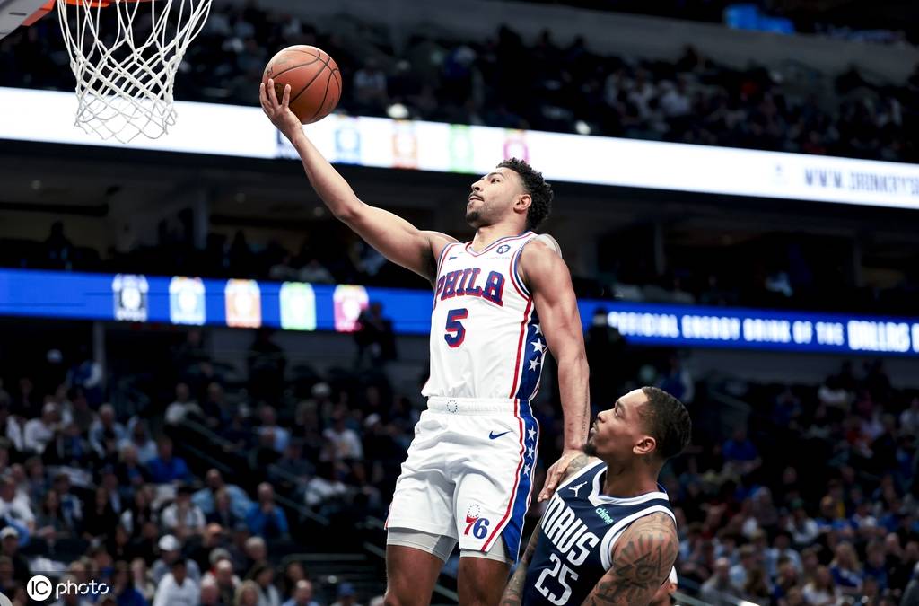 3月17日NBA：76人力克独行侠，后者遭遇3连败，客场作战76人130 - 125击败独行侠，比赛跌宕起伏！