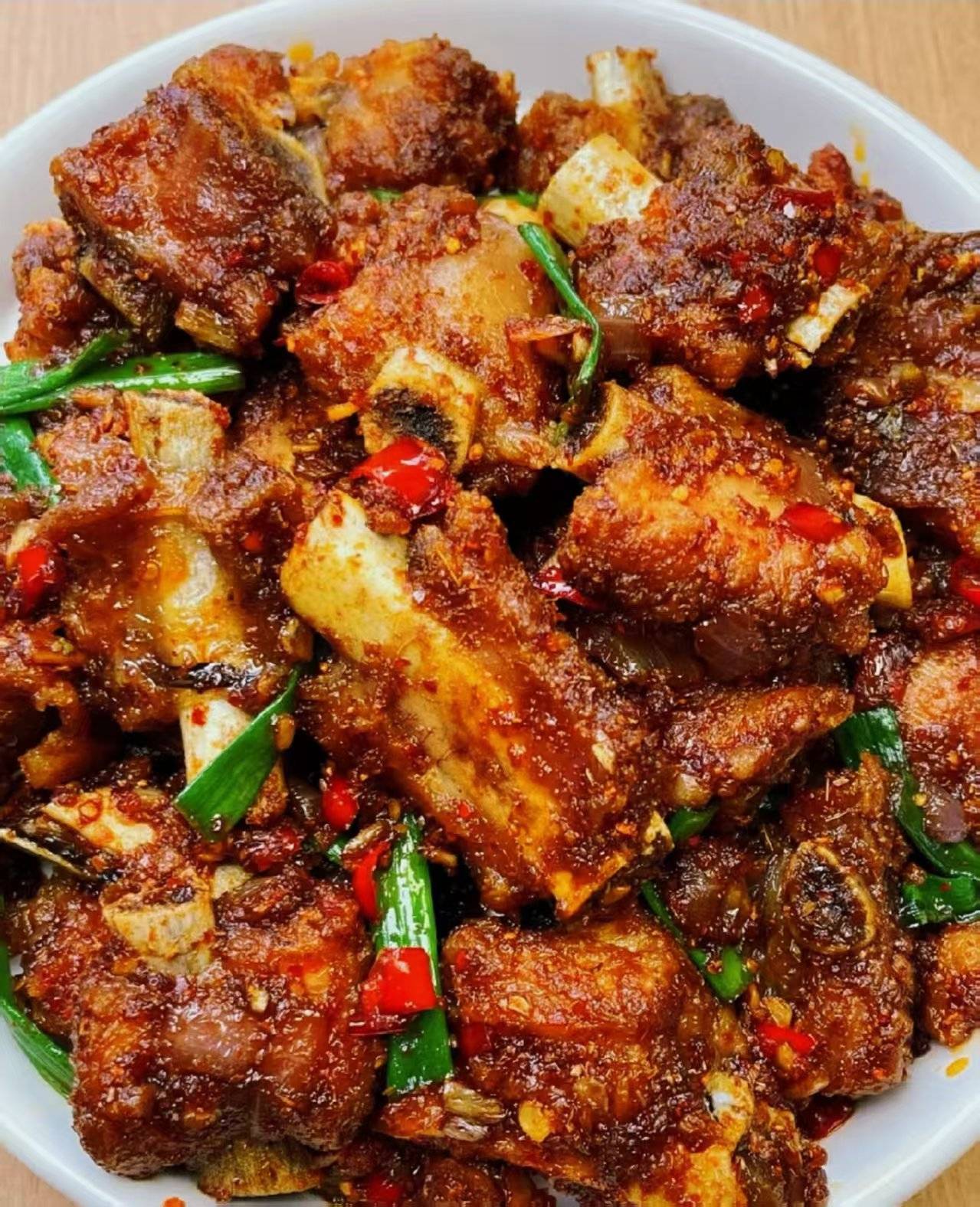 吕文扬与香辣排骨:家味中的成长脉络