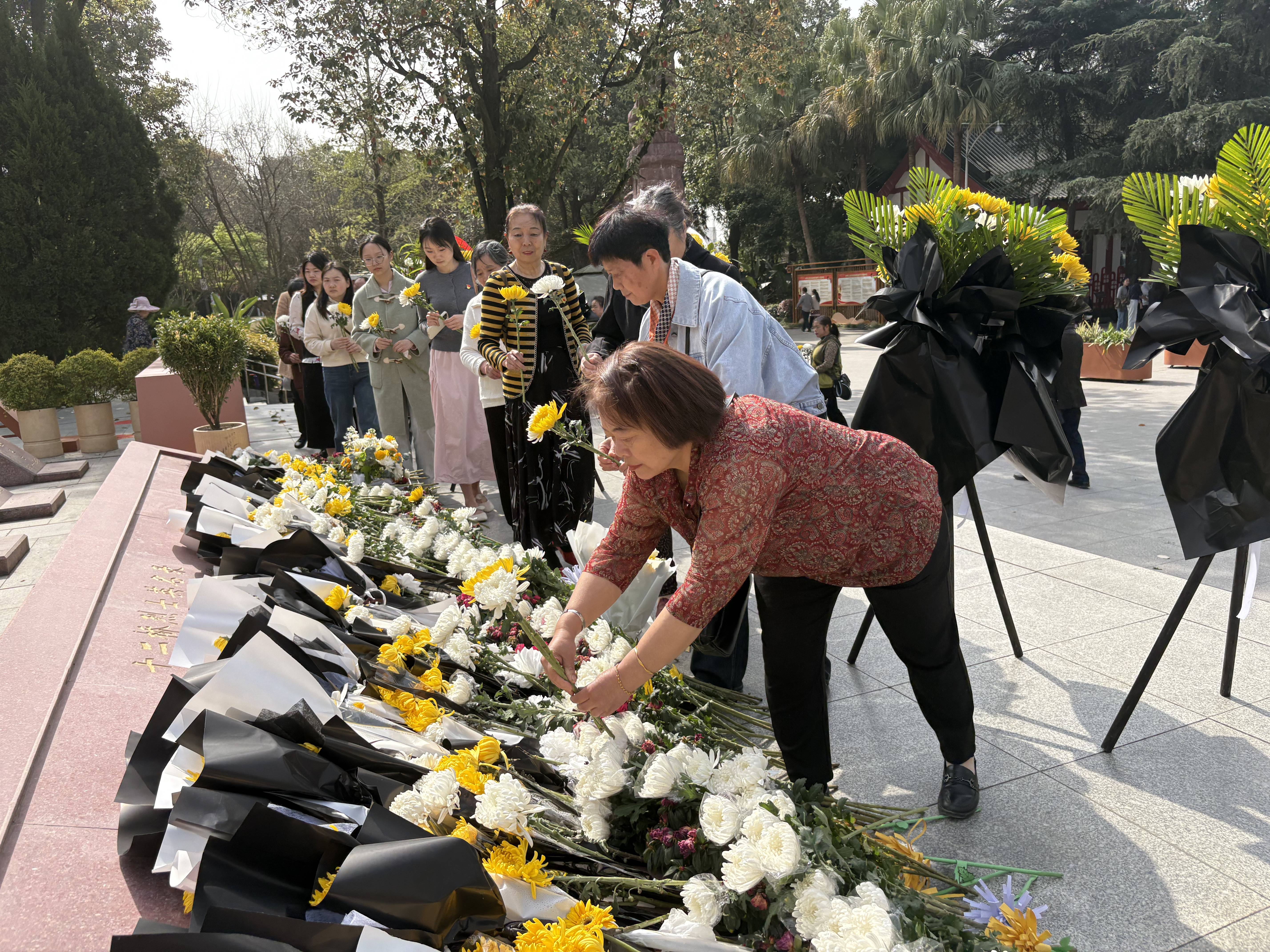 金泉街道高家社区"清明时节祭先烈·缅怀忠魂砺初心"清明节主题活动