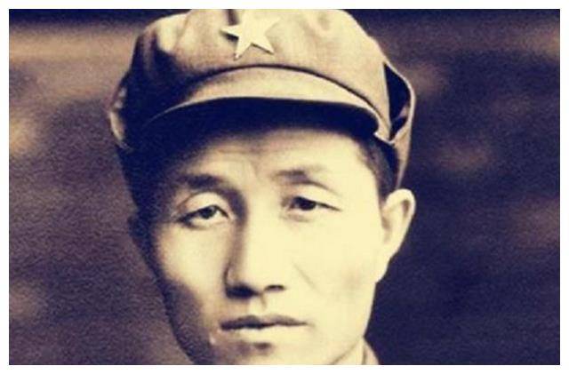 兵团司令程子华:作战不听毛主席指令,后被调离部队,无缘授衔_因为_中央_国民