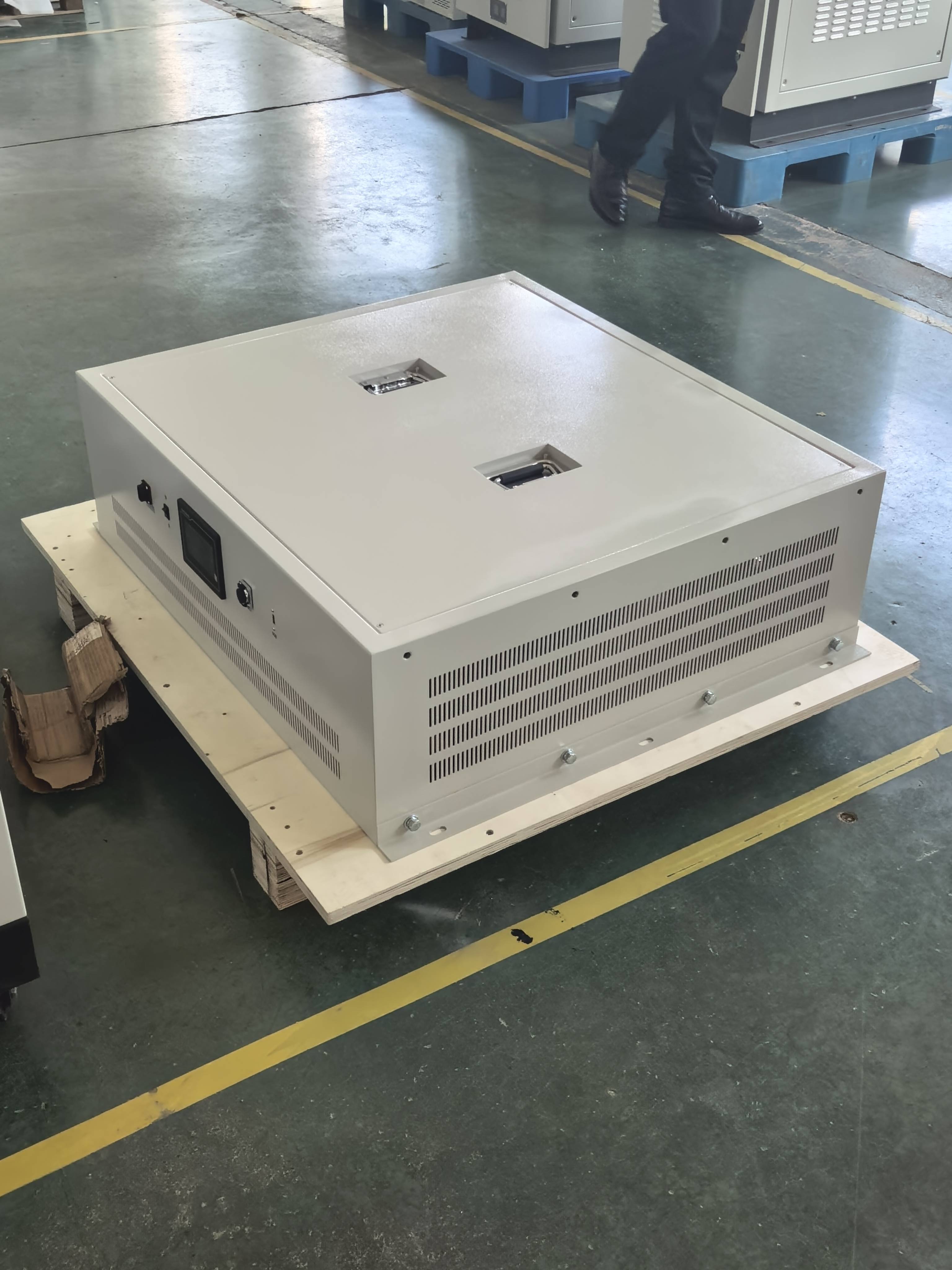 铁路机车辅助变流器逆变器电源供电系统