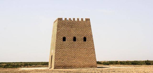 汉代烽火台是咋工作?一夜传三千里,5种烽火全天候传递不同信号