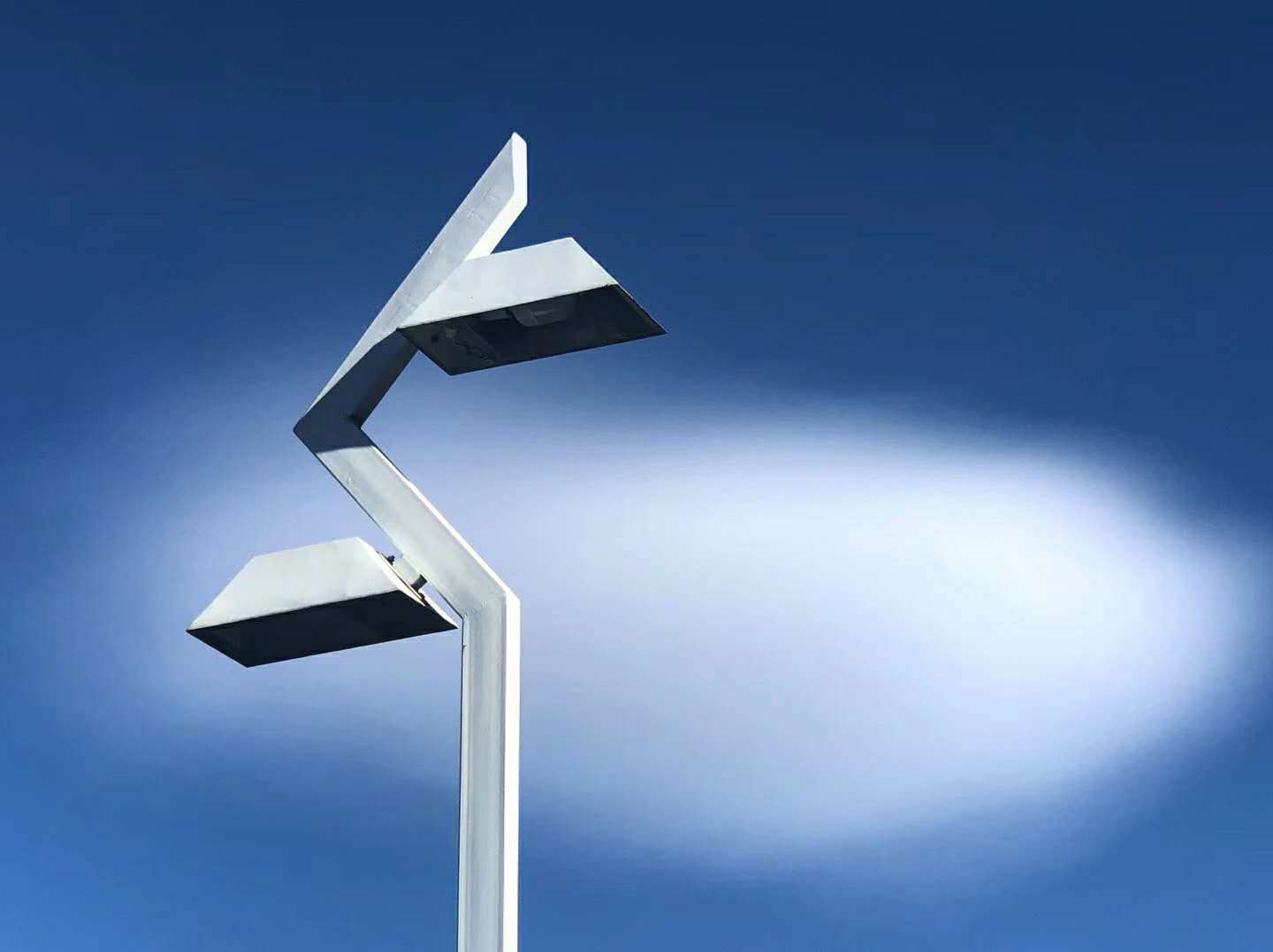 我们很少！跳跃汽车，悬崖侧的狂欢节？