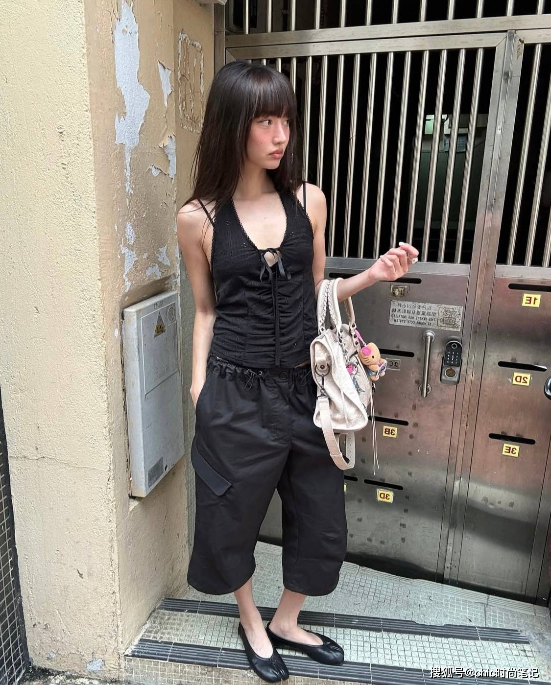 黑白灰如何不显得冷_黑白灰简约风格_