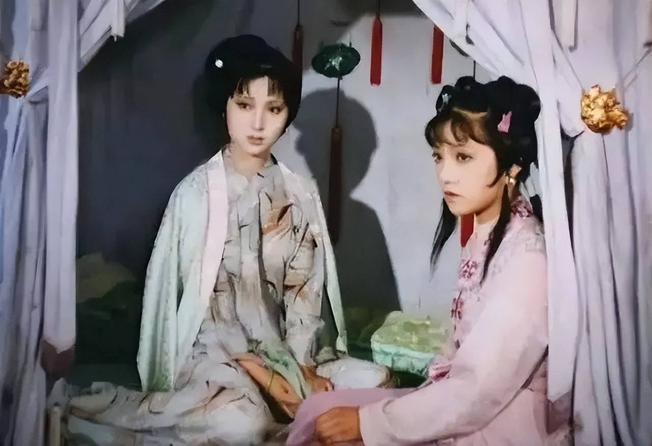 _林黛玉死后留下2瓶茶叶，贾母见后大吃一惊，知道自己活不长了_林黛玉死后留下2瓶茶叶，贾母见后大吃一惊，知道自己活不长了