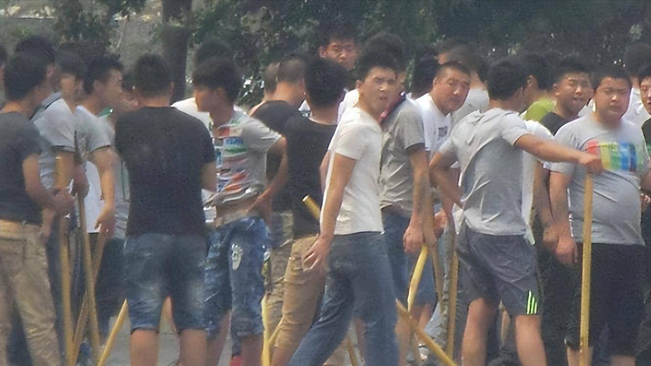 深圳最嚣张黑老大,称霸18年无人敢惹,却在弟弟婚礼上被逮捕