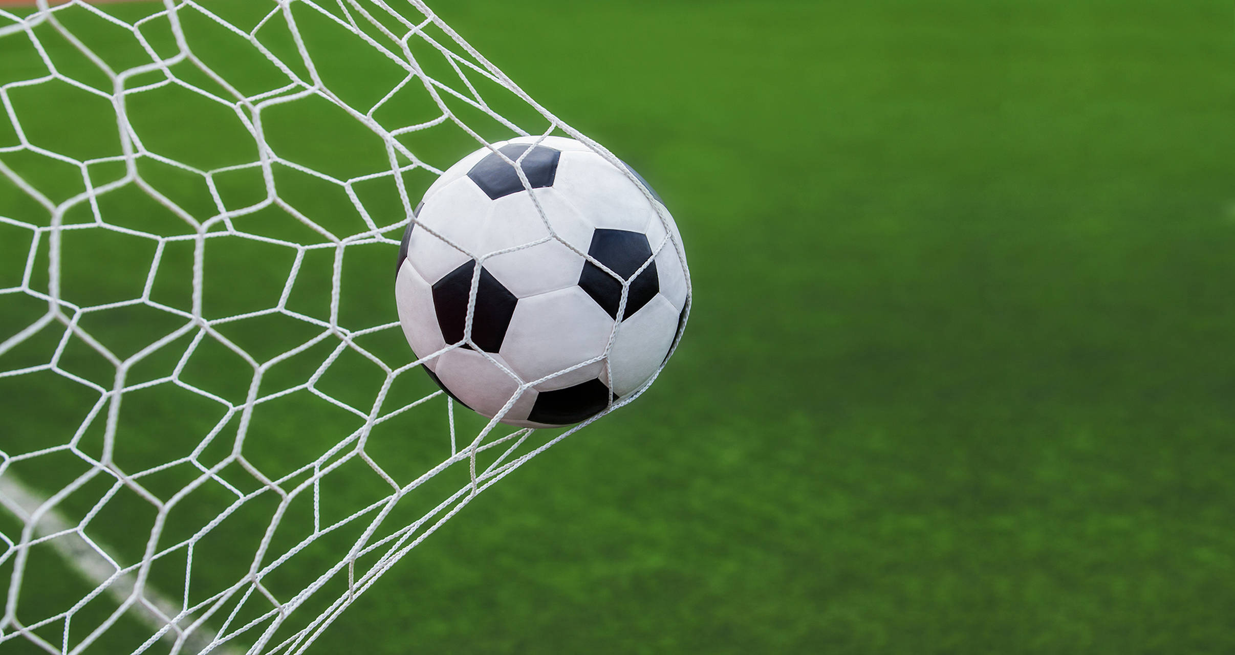 西甲巴萨1-0皇马 费尔明制胜球助巴萨登顶