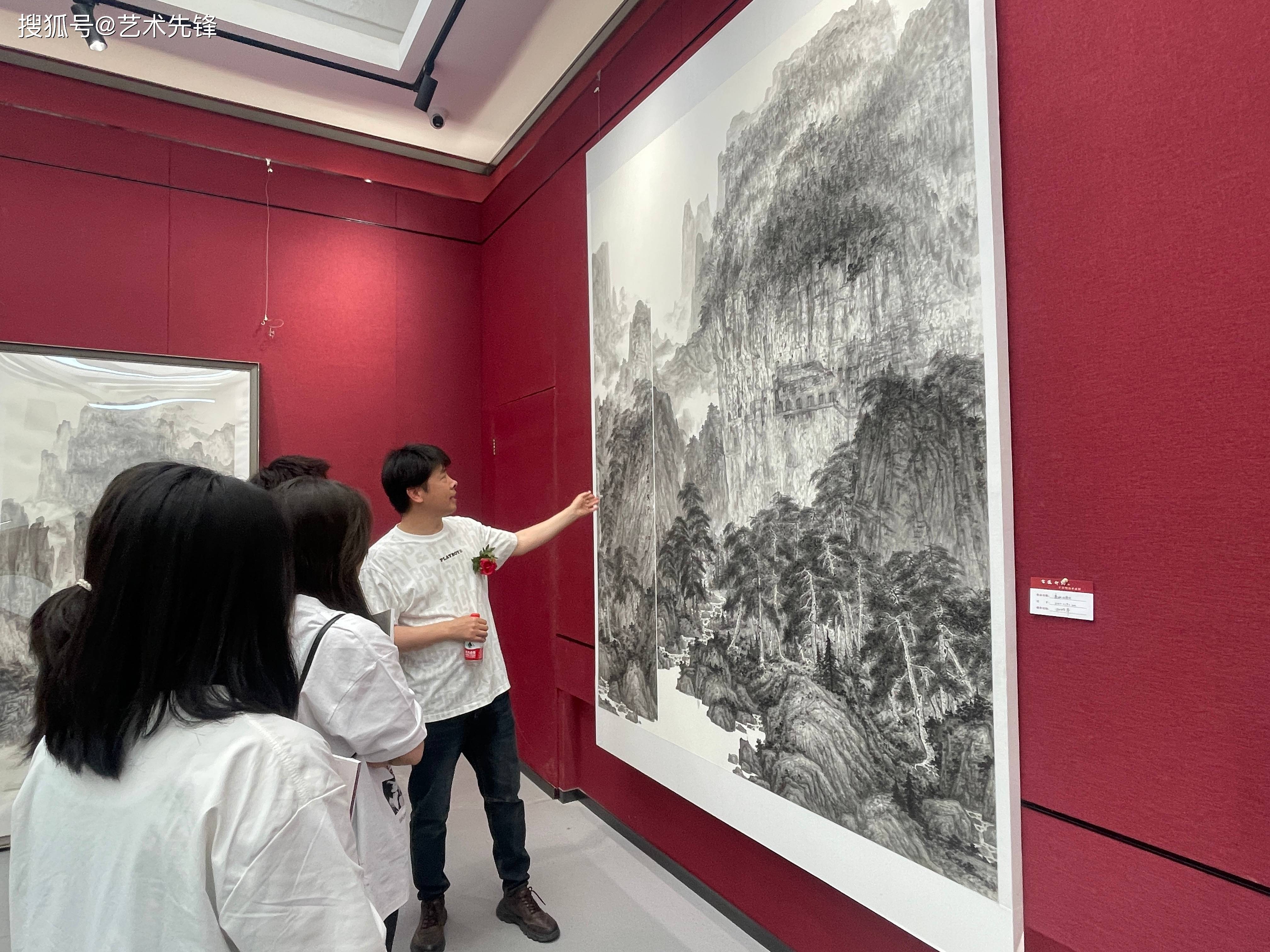 于吉明山水画展在兰州甘肃美术馆开幕