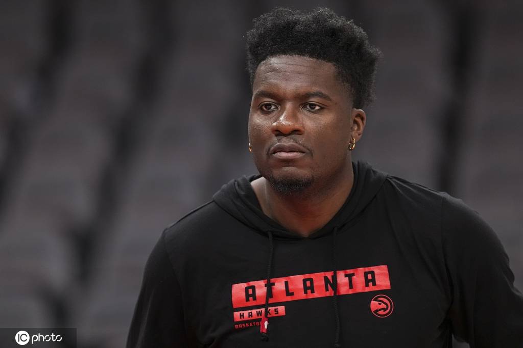 卡佩拉（Capela）在三年内返回休斯敦（Houston）
