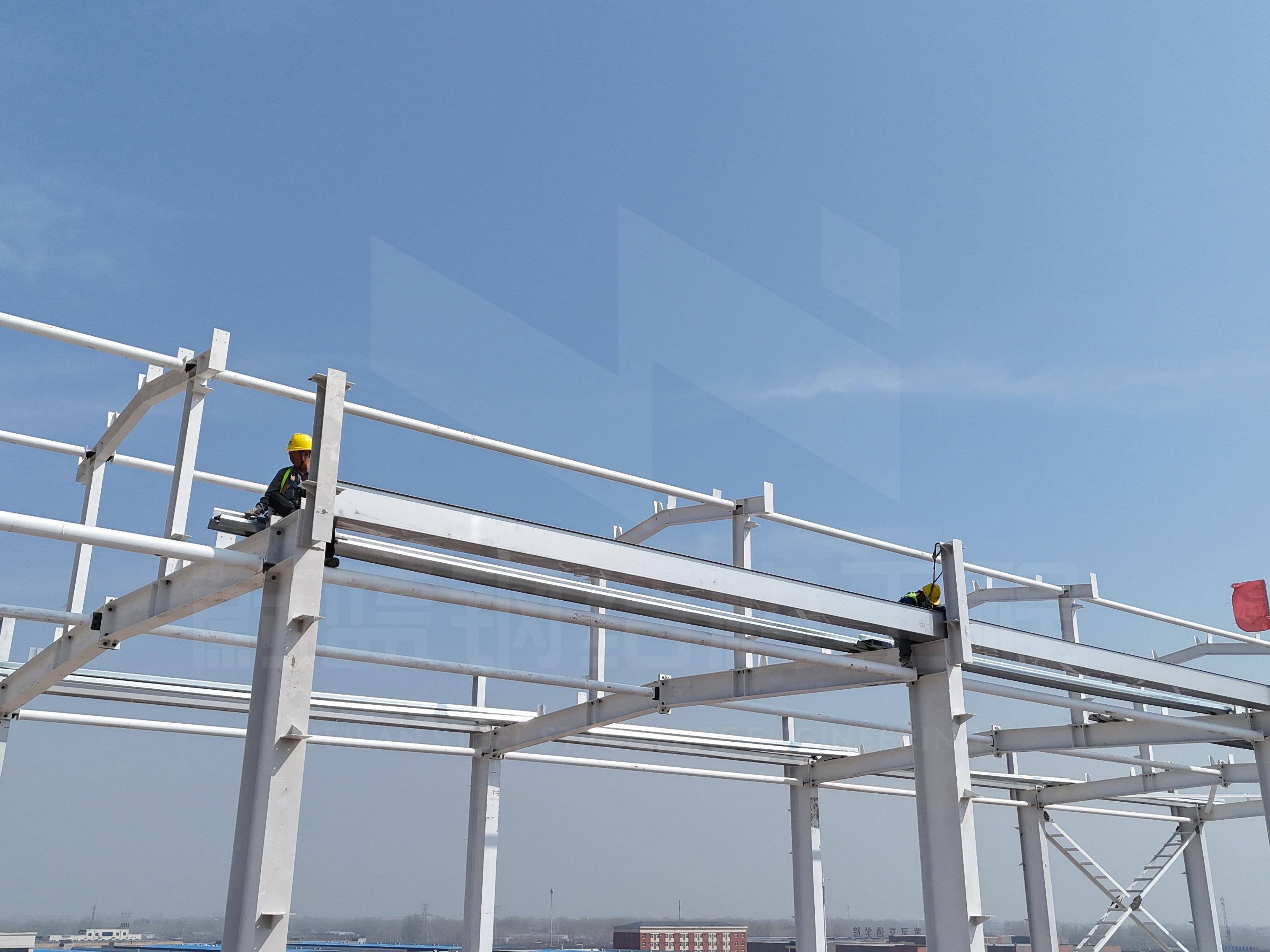 钢结构厂房包工包料多少钱一平方?