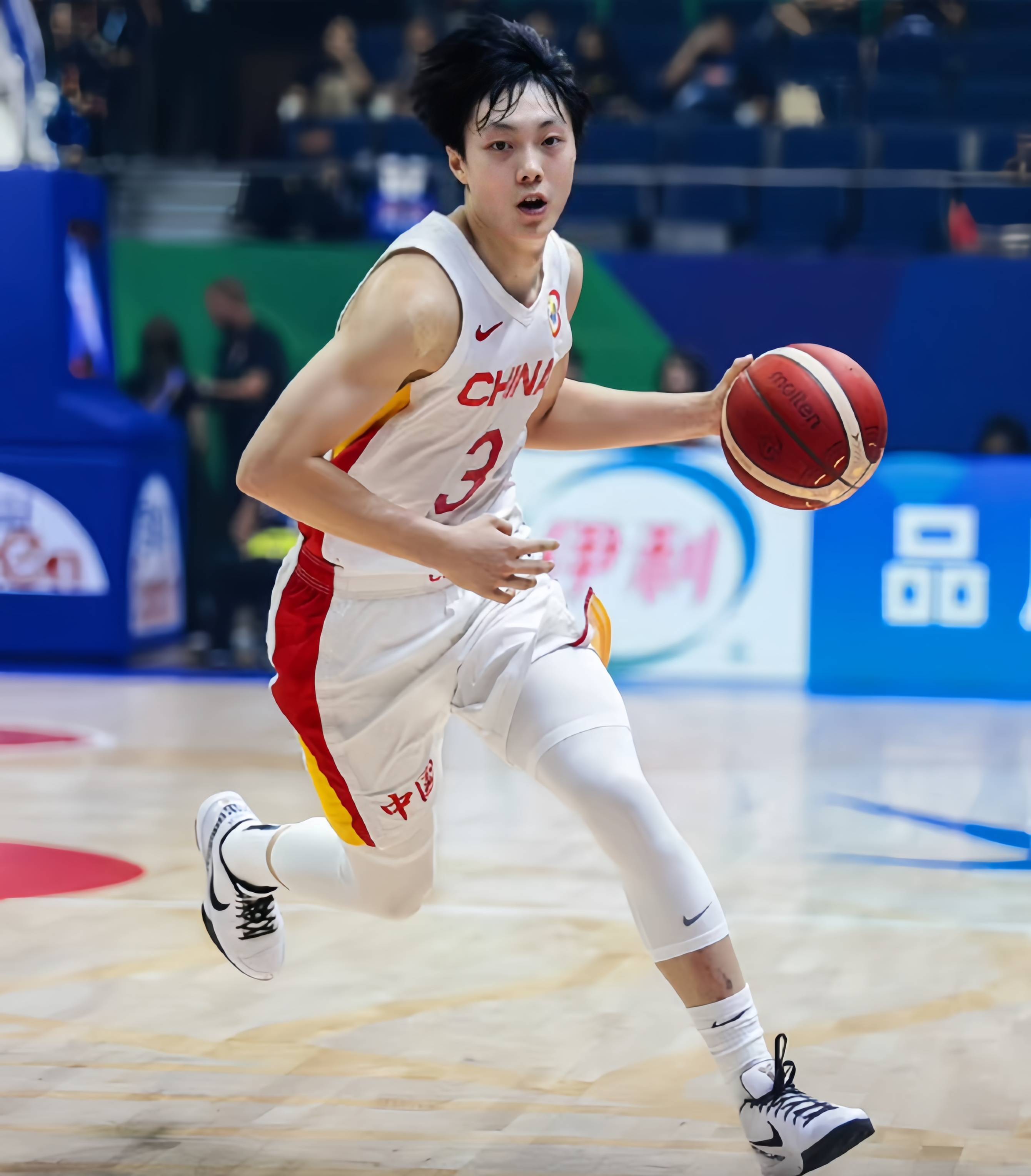 亚洲杯-胡明轩26分失绝杀 中国男篮1分憾负澳大利亚