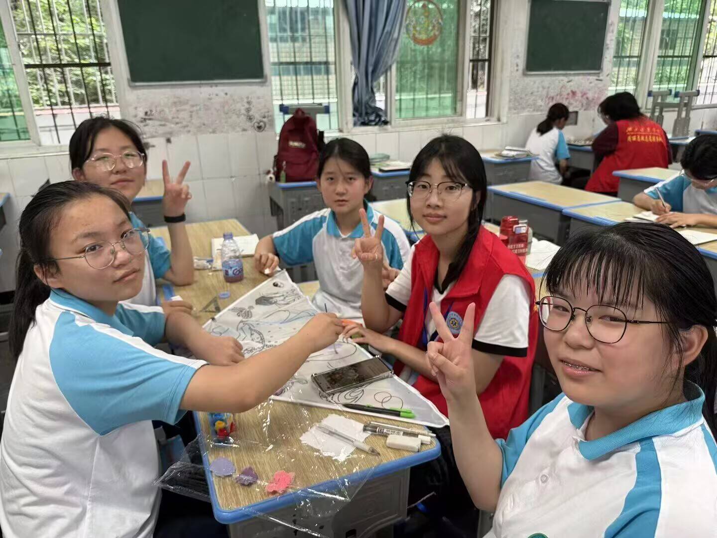 https://q3.itc.cn/q_70/images01/20250907/7dffb9395f034881b051955589226524.jpeg