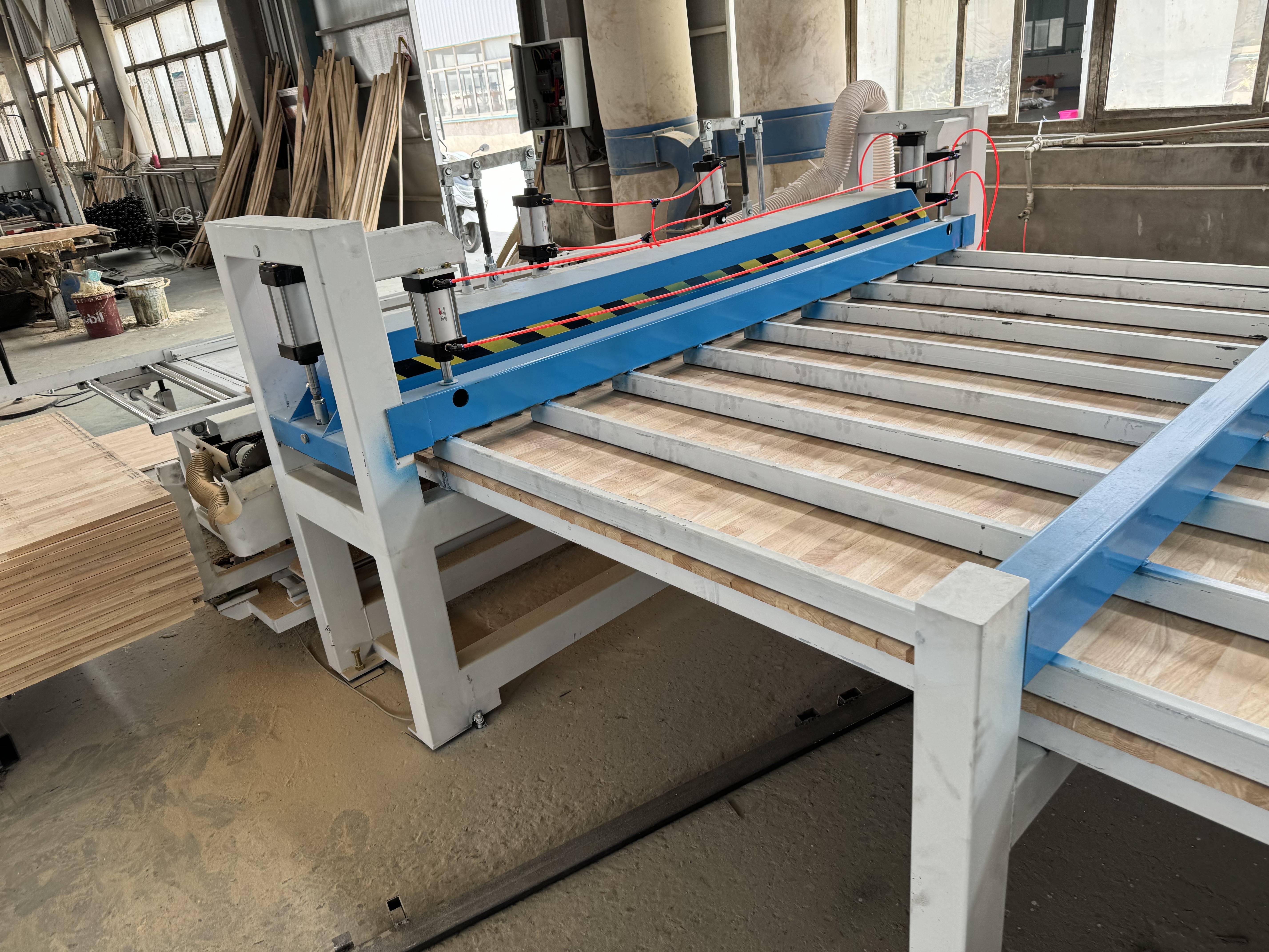 拼板机木工 指接拼板机：木工行业自动化升级的核心助力