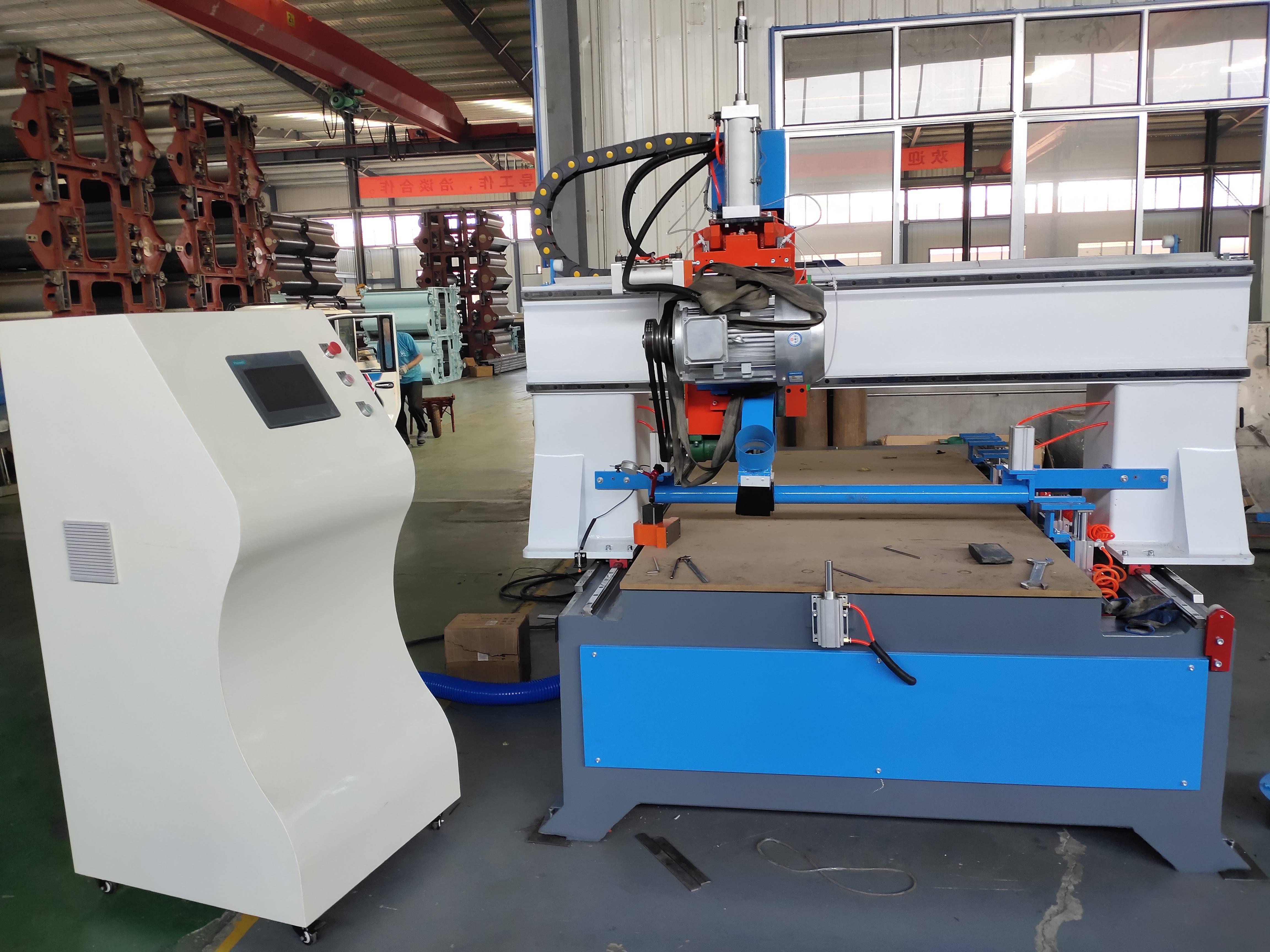 机身多采用轻量化钢材打造,占地面积小,重量仅为大型设备的1/3