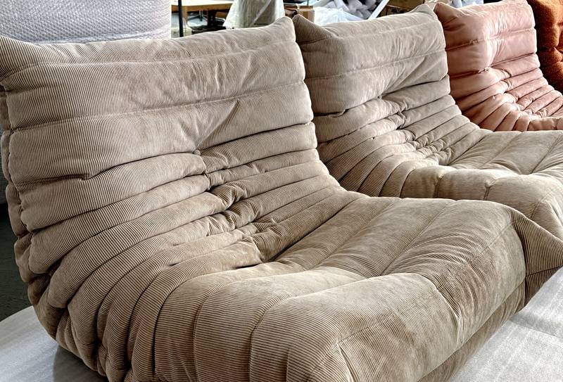 从高贵到松弛：德洛的皮沙发之懒人沙发重塑舒适生活美学