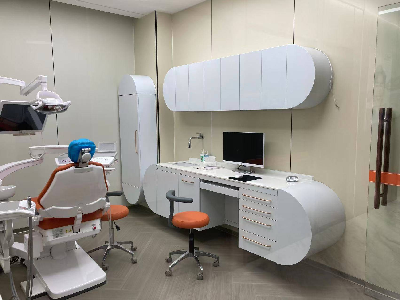 国科仁康亮相2025北京国际口腔展,定制化专业口腔边柜解锁口腔诊疗