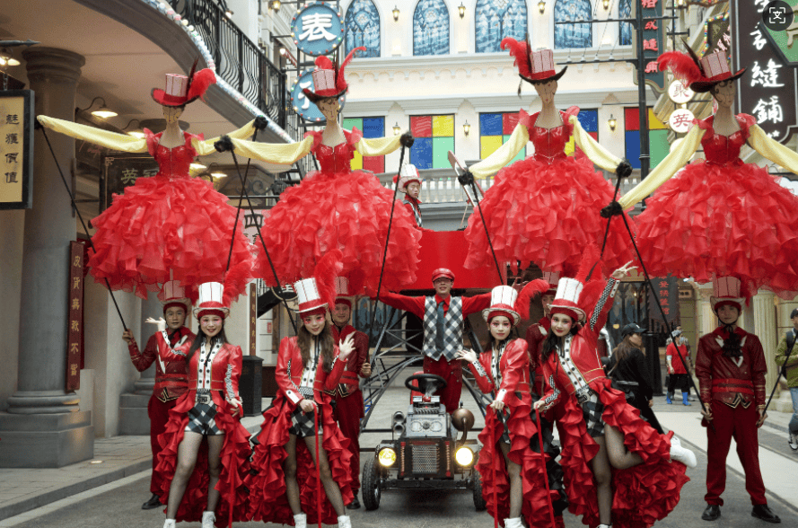 《天津方特跨年放大招！戏剧游园+明星舞台，昼夜狂欢四天喜迎2026》