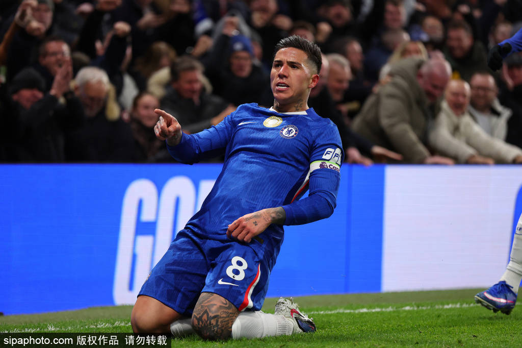 英超-帕尔默点射建功恩佐劲射破门 切尔西2-2伯恩茅斯