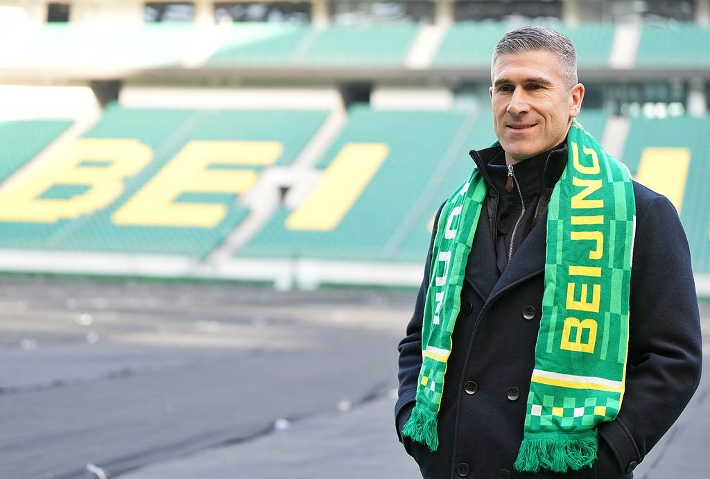 国安新帅：还记得张稀哲踢我踢得挺狠 要把球队凝聚成一个家