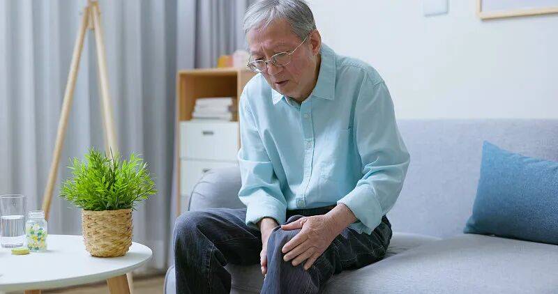 德元升丨关节遇寒就痛？大寒时节学会这几招，驱寒保暖护关节