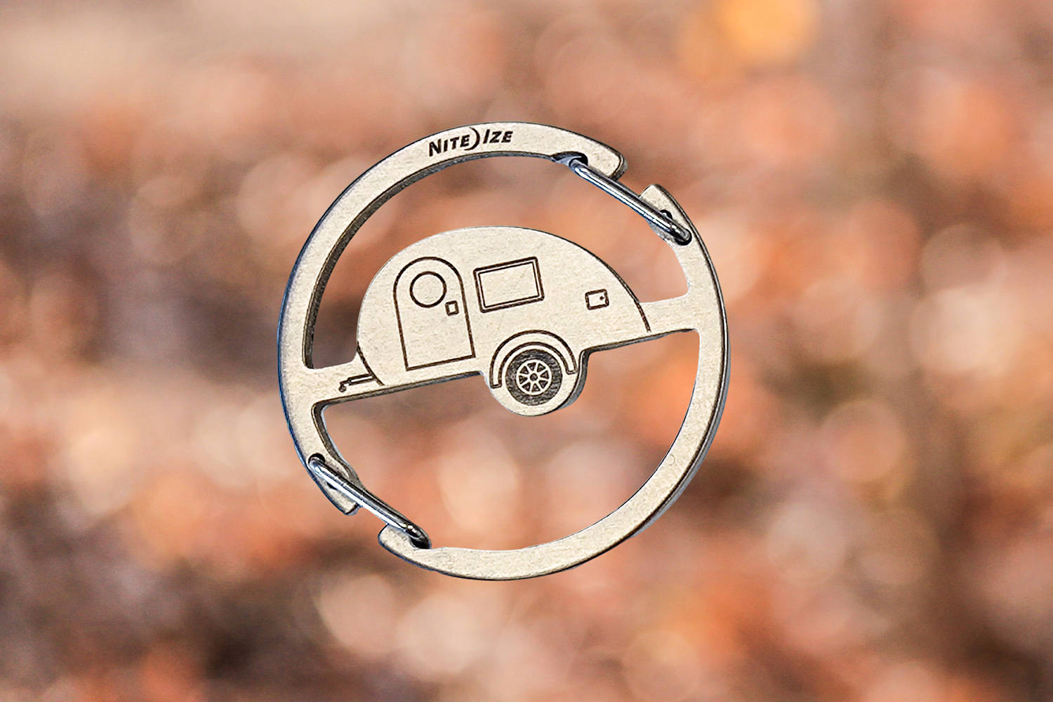 把户外生活挂在背包上：奈爱露营车钥匙扣