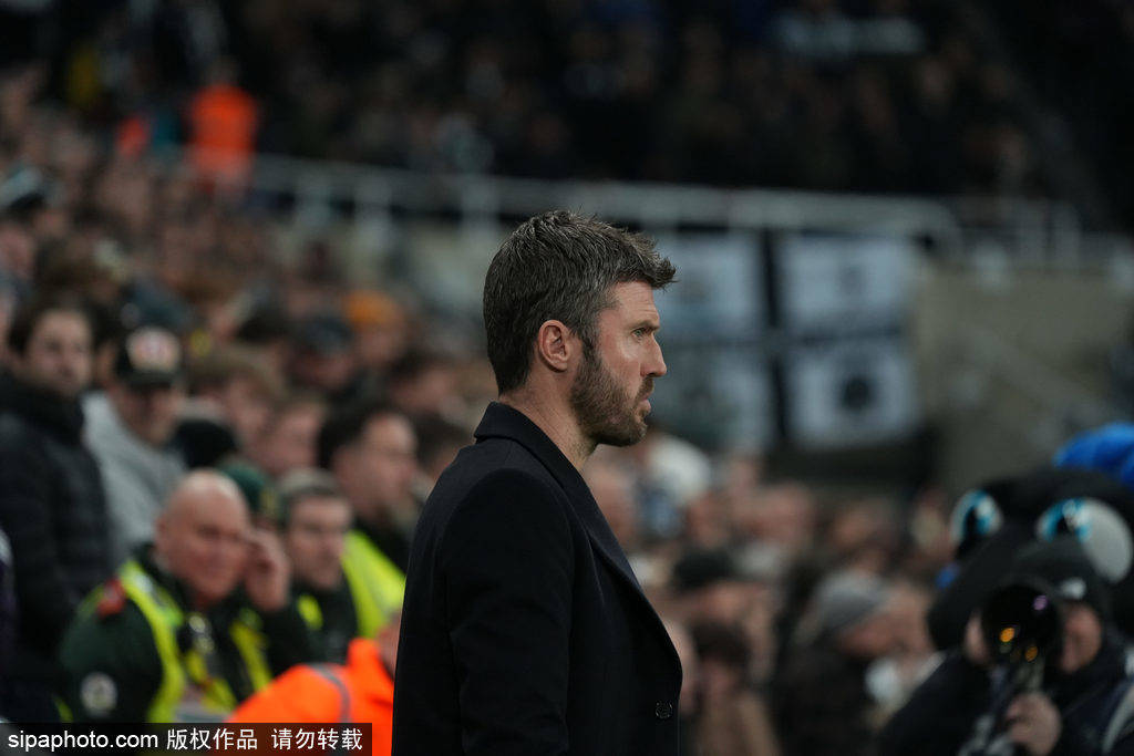 曼联名宿：找德泽尔比执教又是赌博 应该让卡里克转正