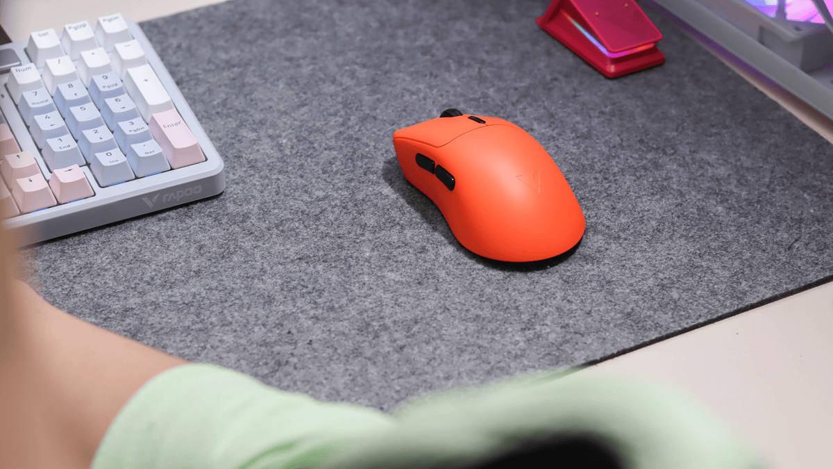 通宵开黑不掉电！VT3二代焰影橙双8K版+触点充续航实测