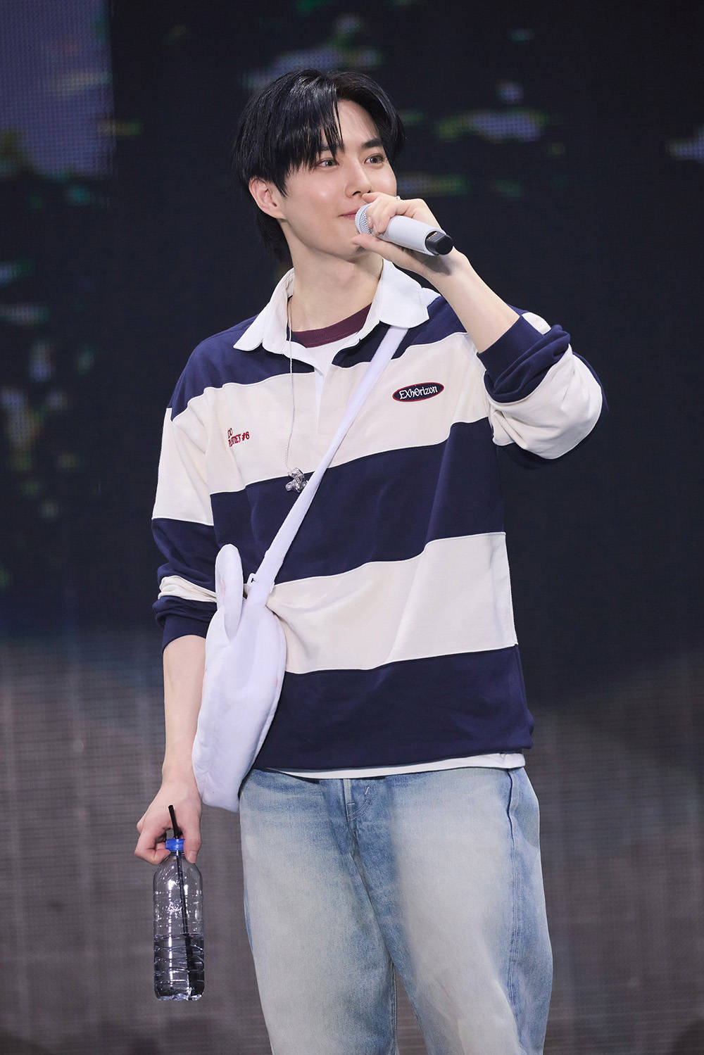 EXO第六次单独演唱会巡演《EXhOrizon》首尔公演照 10 (SUHO).jpg