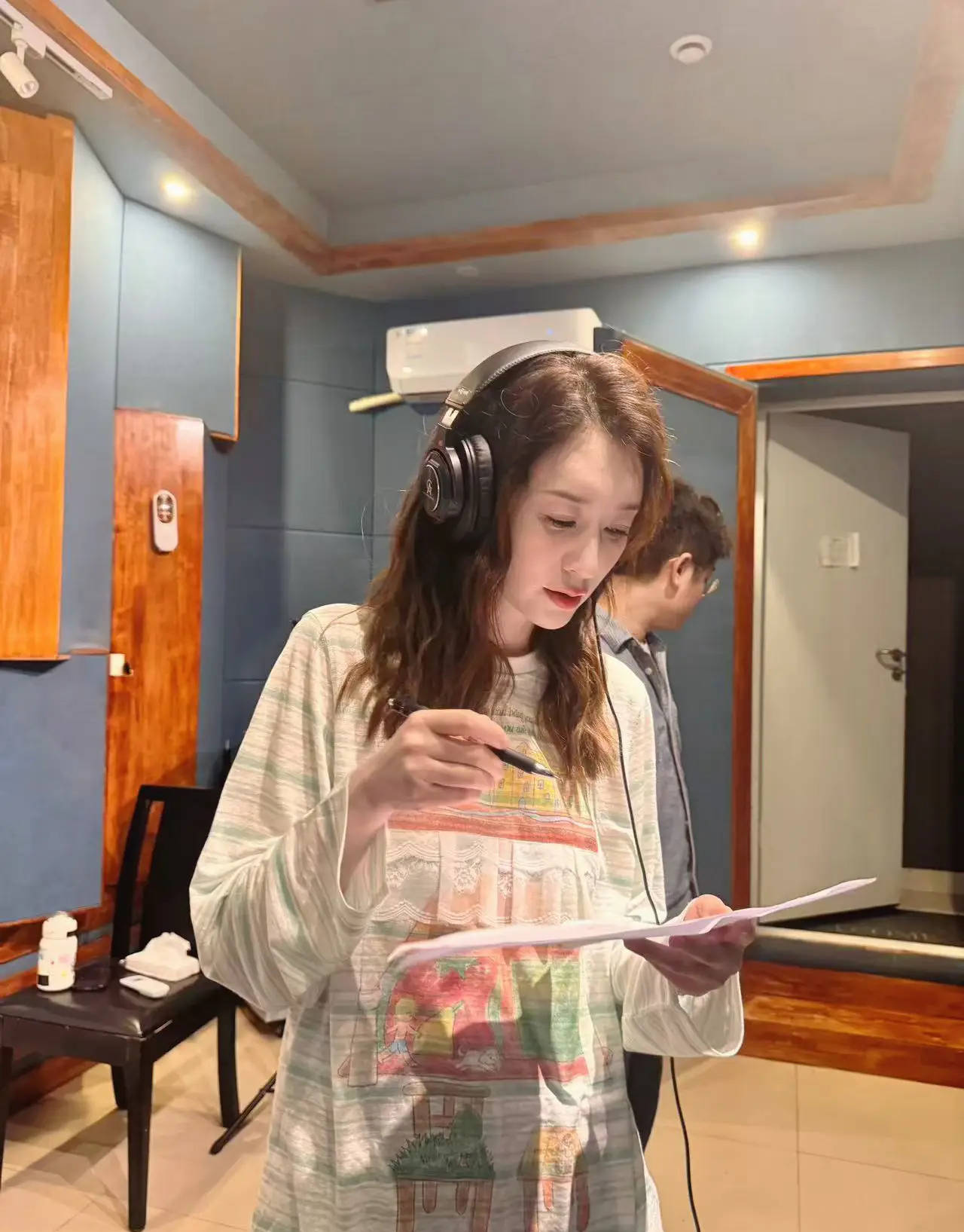 李小冉疑似回应退出《浪姐》传闻：会努力赶上优秀的姐姐们封面图