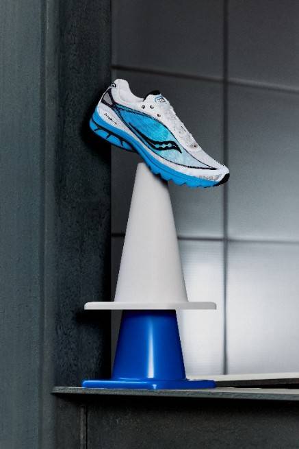 【新闻稿】Saucony索康尼携手品牌代言人蔡徐坤推出 KINVARA 1 系列1306.jpg