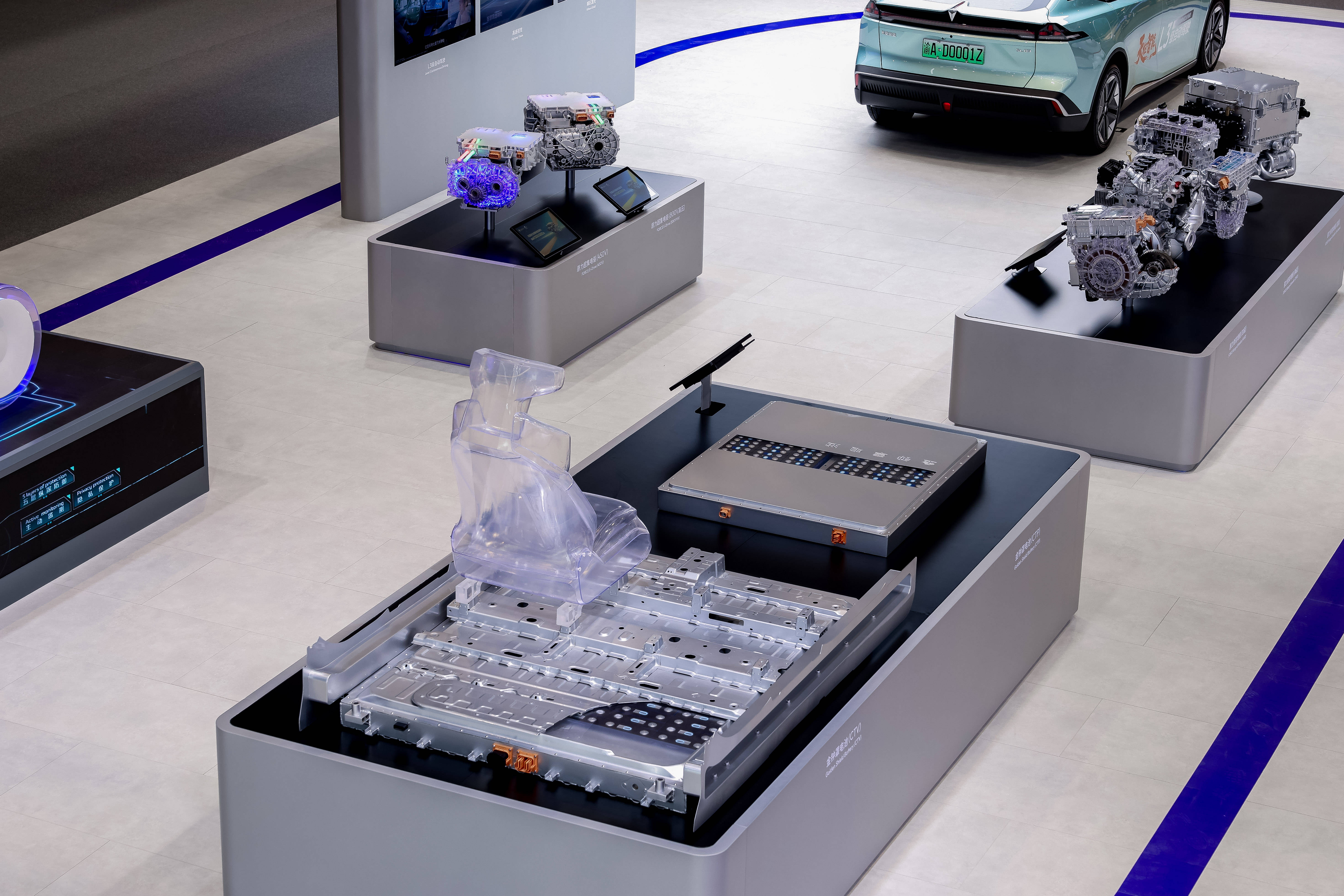 《11.89万起！深蓝L06 Max北京车展首发，买车就送“老司机”》