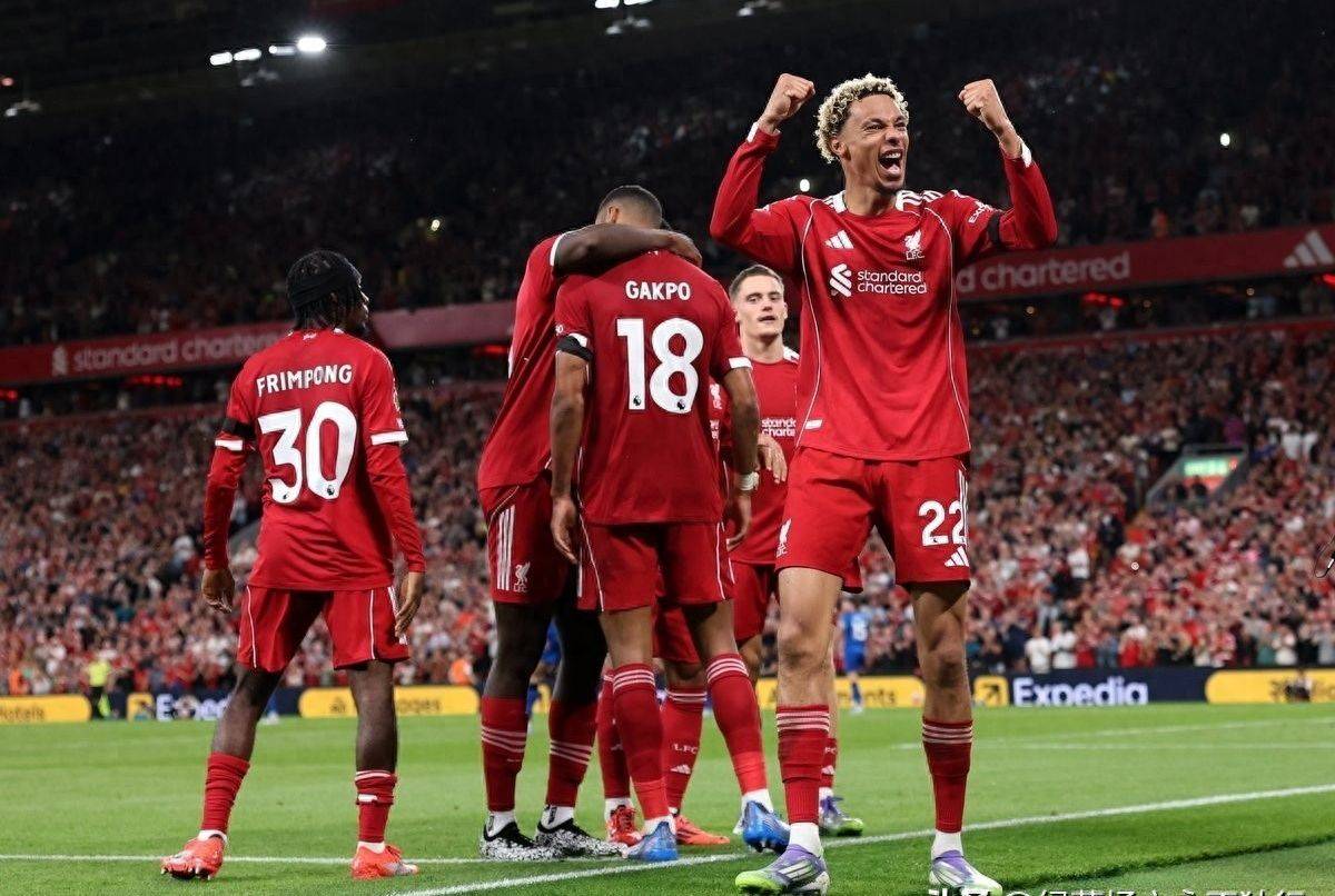 利物浦重磅：彻底更新右路，德甲过人王+荷兰铁卫，要价1.25亿欧