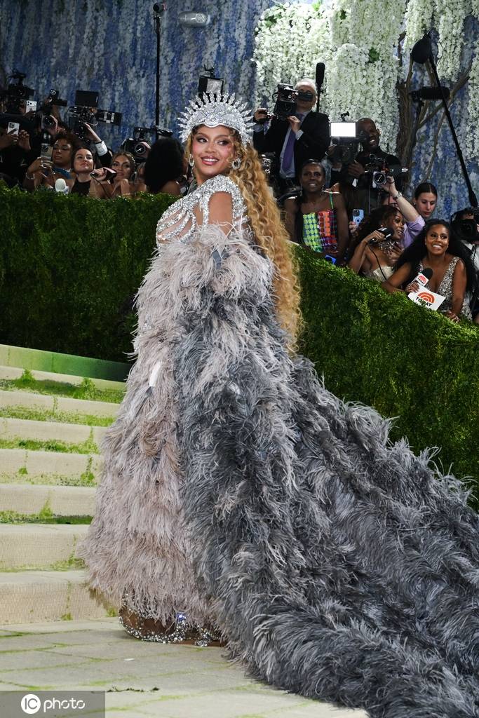 碧昂斯Beyonce出席2026 Met Gala纽约大都会时装庆典