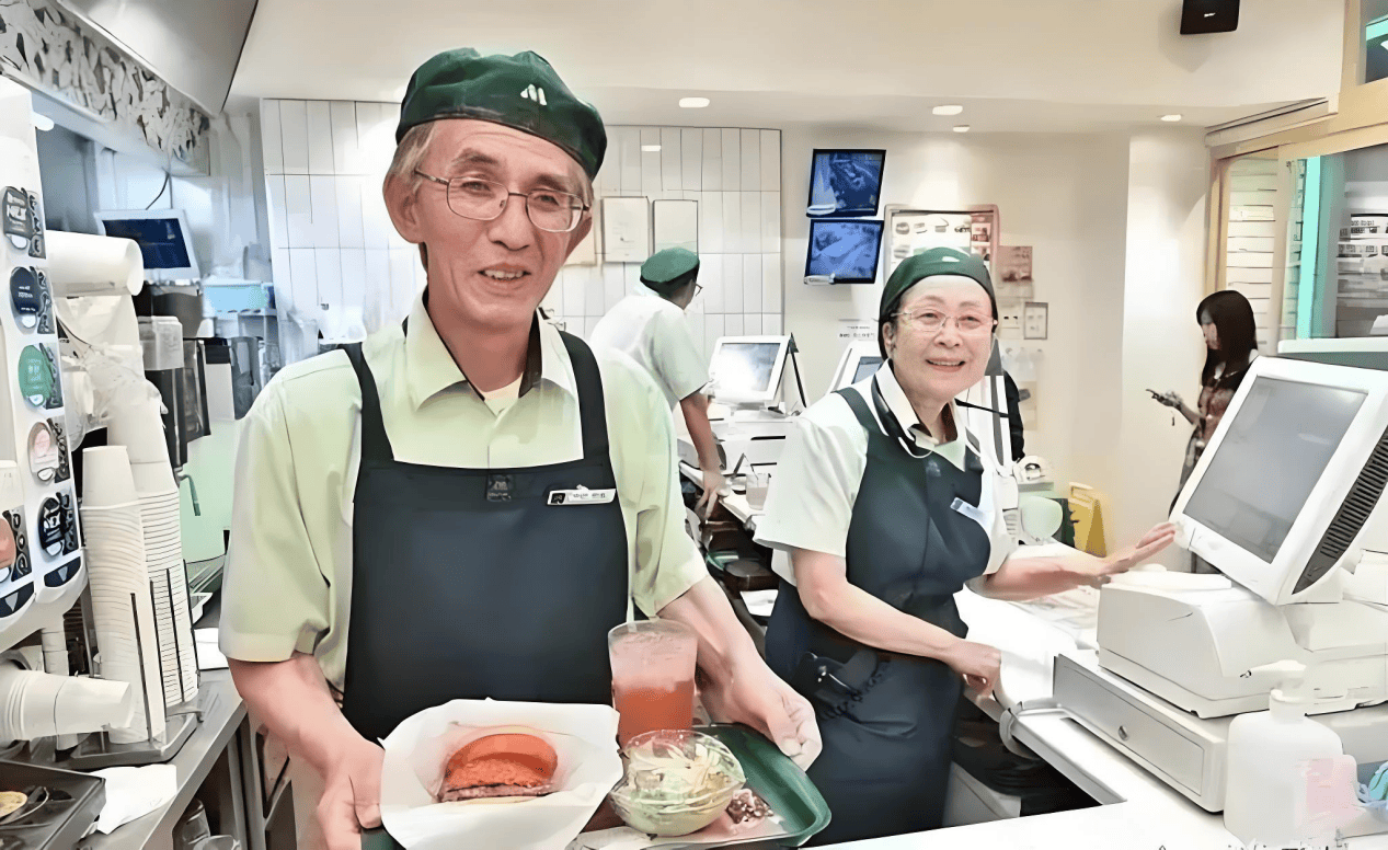 曾经全球第一的日本机器人，迎来「黄昏时刻」-锋巢网