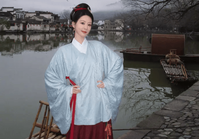 杨紫长文告别《家业》: 感谢谱写故事的台前幕后每一个人