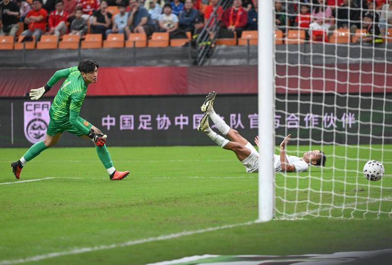 送温暖！国足邀请巴勒斯坦比赛却遭惨败 实时世排被对手反超