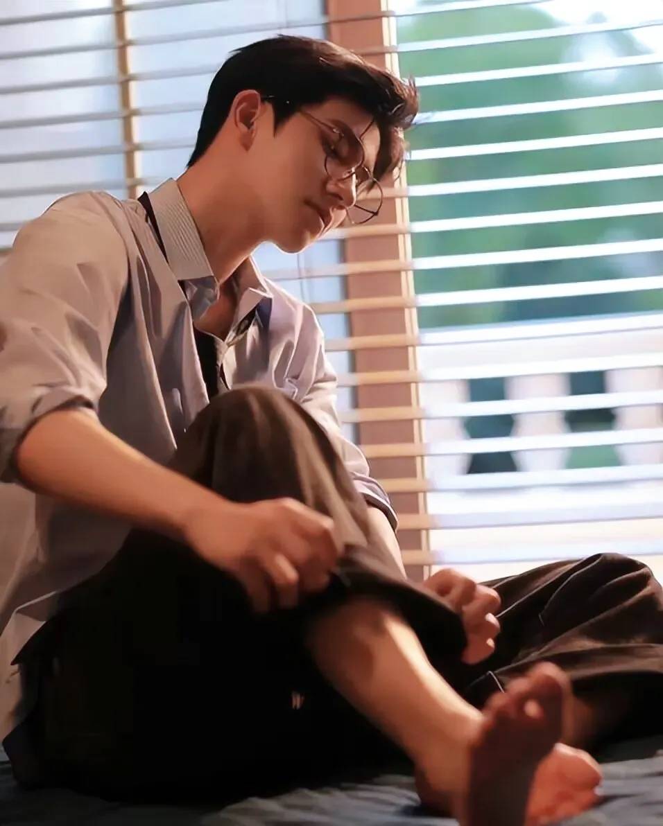 完美身材魅力max:探寻广州男神刘宇轩的神秘一面!_城市_肌肉_帅哥