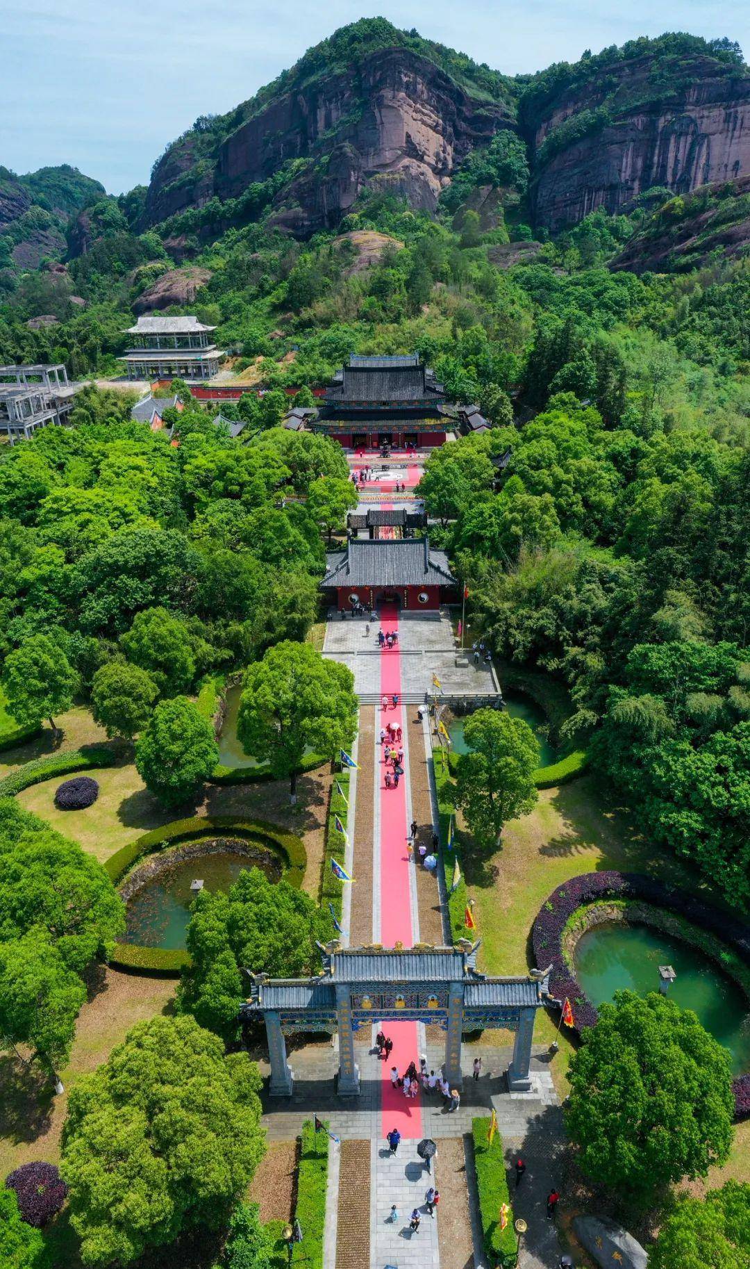 央视连续聚焦鹰潭龙虎山景区!