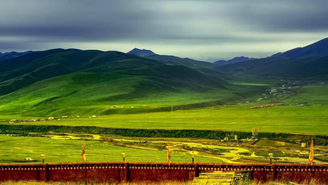 藏区风景草原图片