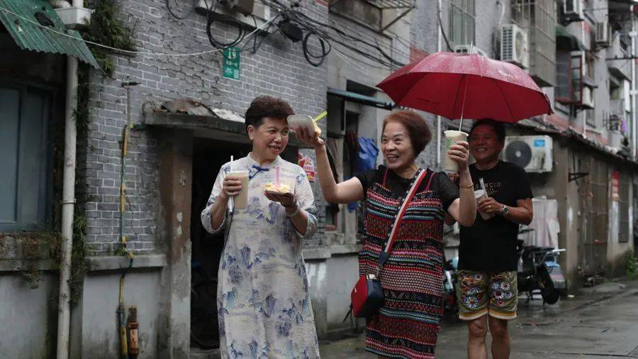 由於老房子正在拆除重建,房屋地址暫時性滅失.