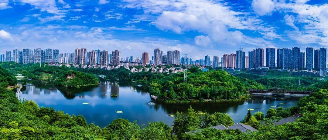 重庆市荣昌区生态环境局执法 服务助力企业发展