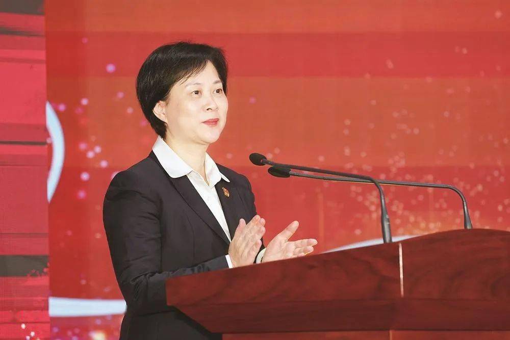 风采】福建省政协委员,中国建设银行福建省分行党委书记,行长黄惠玲