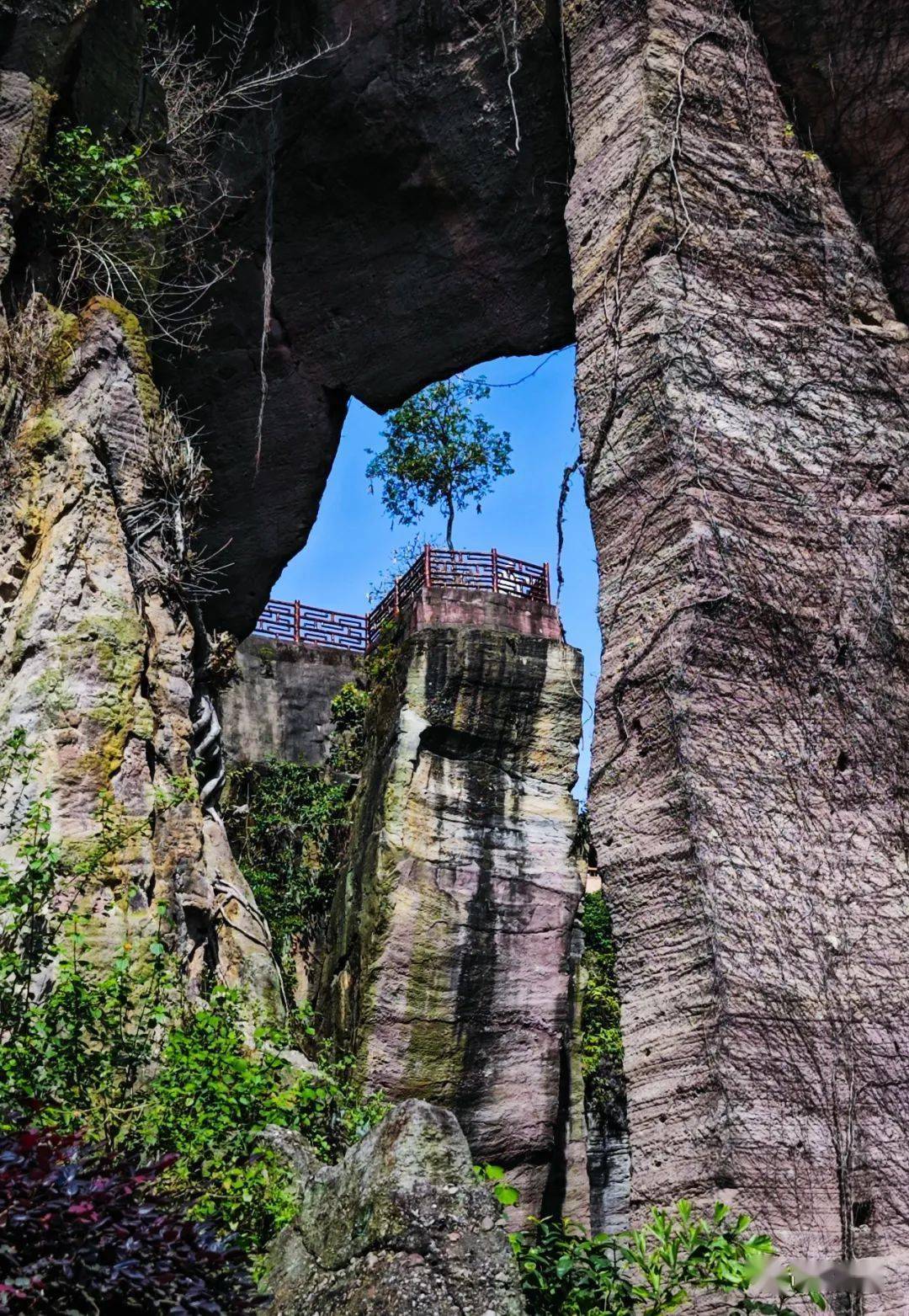 莲花石门山图片