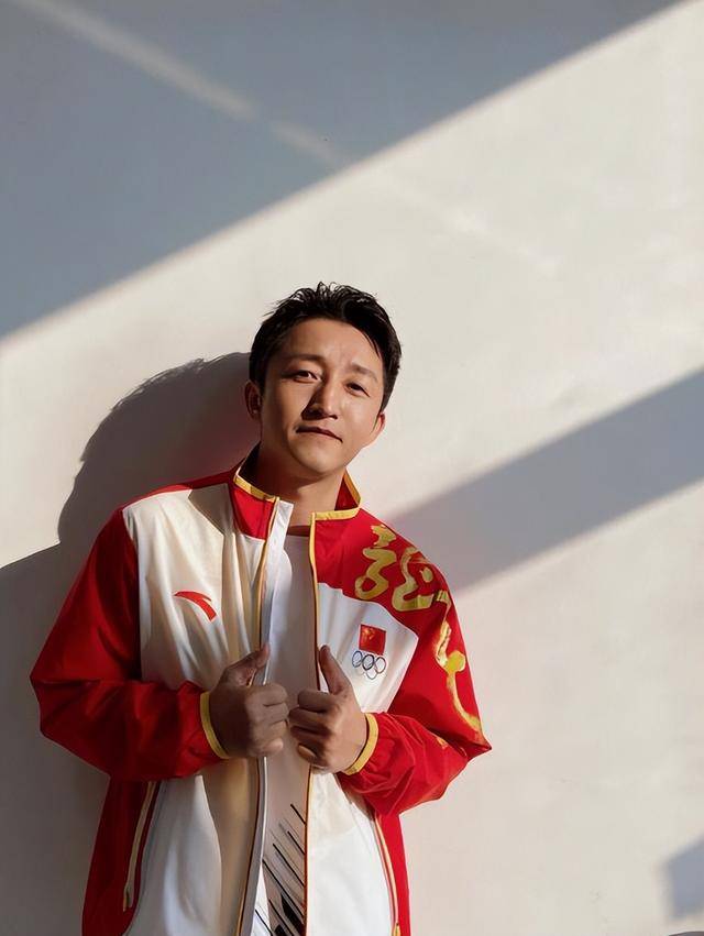 木村翔主动请战,邹市明遭受失明打击,生活状态堪忧_比赛_拳击_人们
