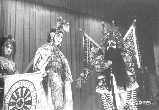 梅蘭芳1956年在南京人民大會堂公演時的珍貴老照片_先生_表演_演出