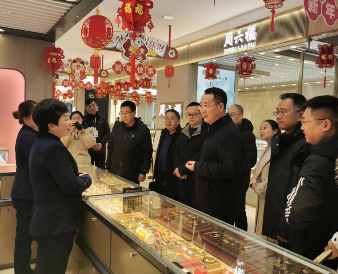 襄城县县长张国平调研"五经普"正式登记工作