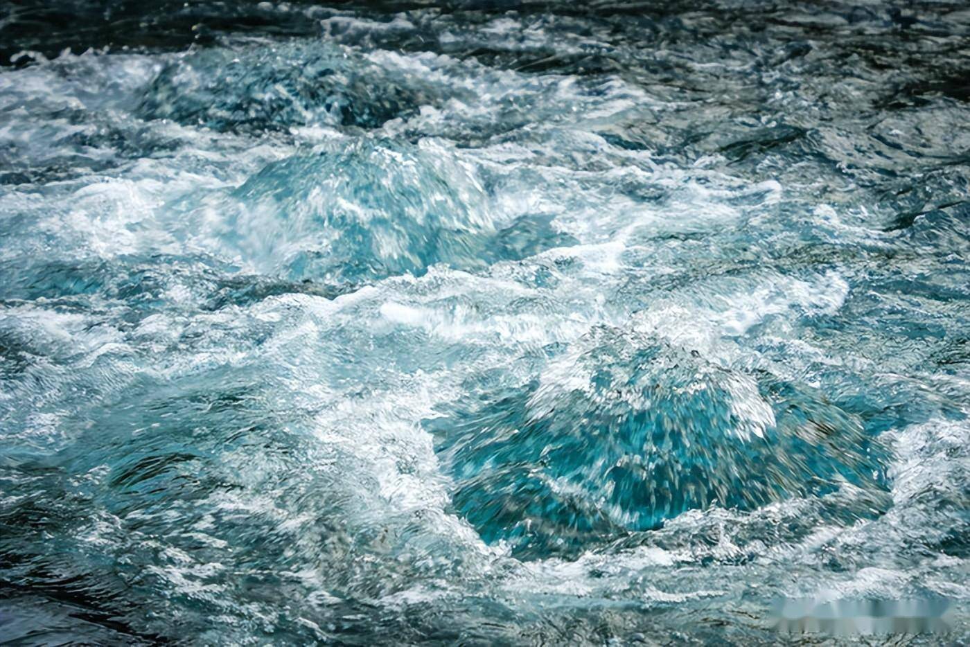泉水图片高清背景-千图网