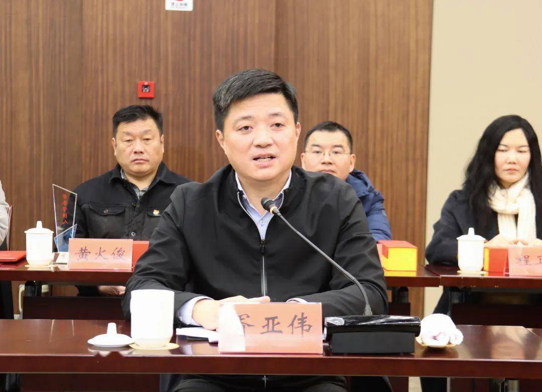 对宁陕县党政代表团的到来表示欢迎,并介绍了金坛区经济社会发展情况